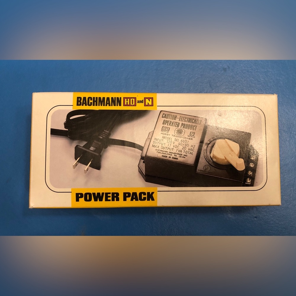 Bachman HO and N Model Train Power Pack - Item 44207
